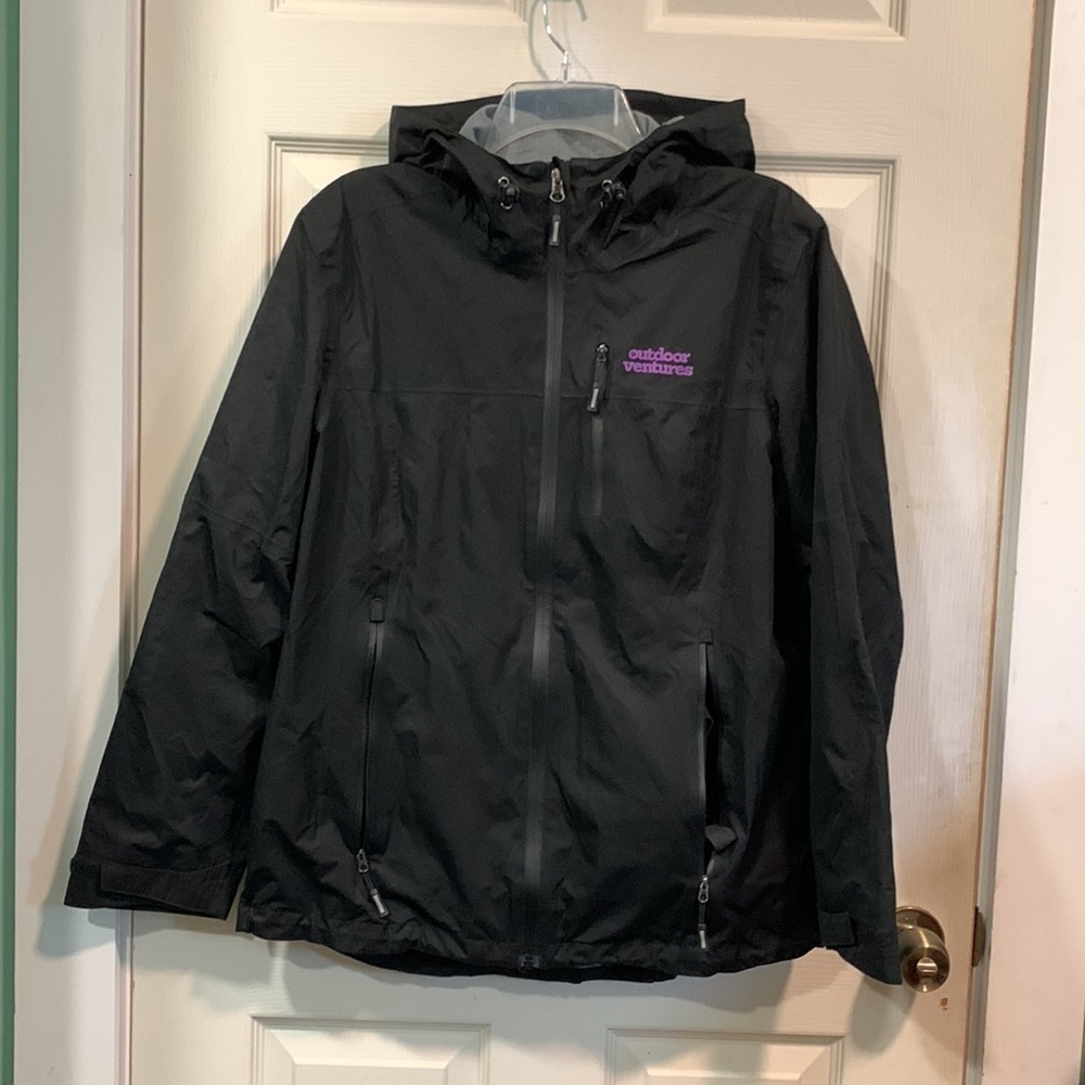 Outdoor Ventures Black Hooded Rain Wind Jacket, size Large
